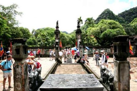 hoa lu - ancienne capitale du Vietnam