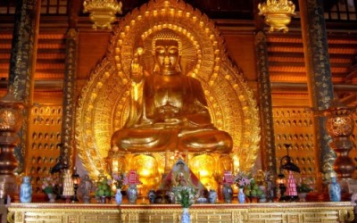 La plus grande statue bouddhiste en cuivre dorée de l’Asie